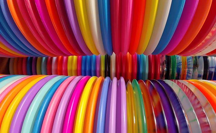 Discgolf-discar i olika färger